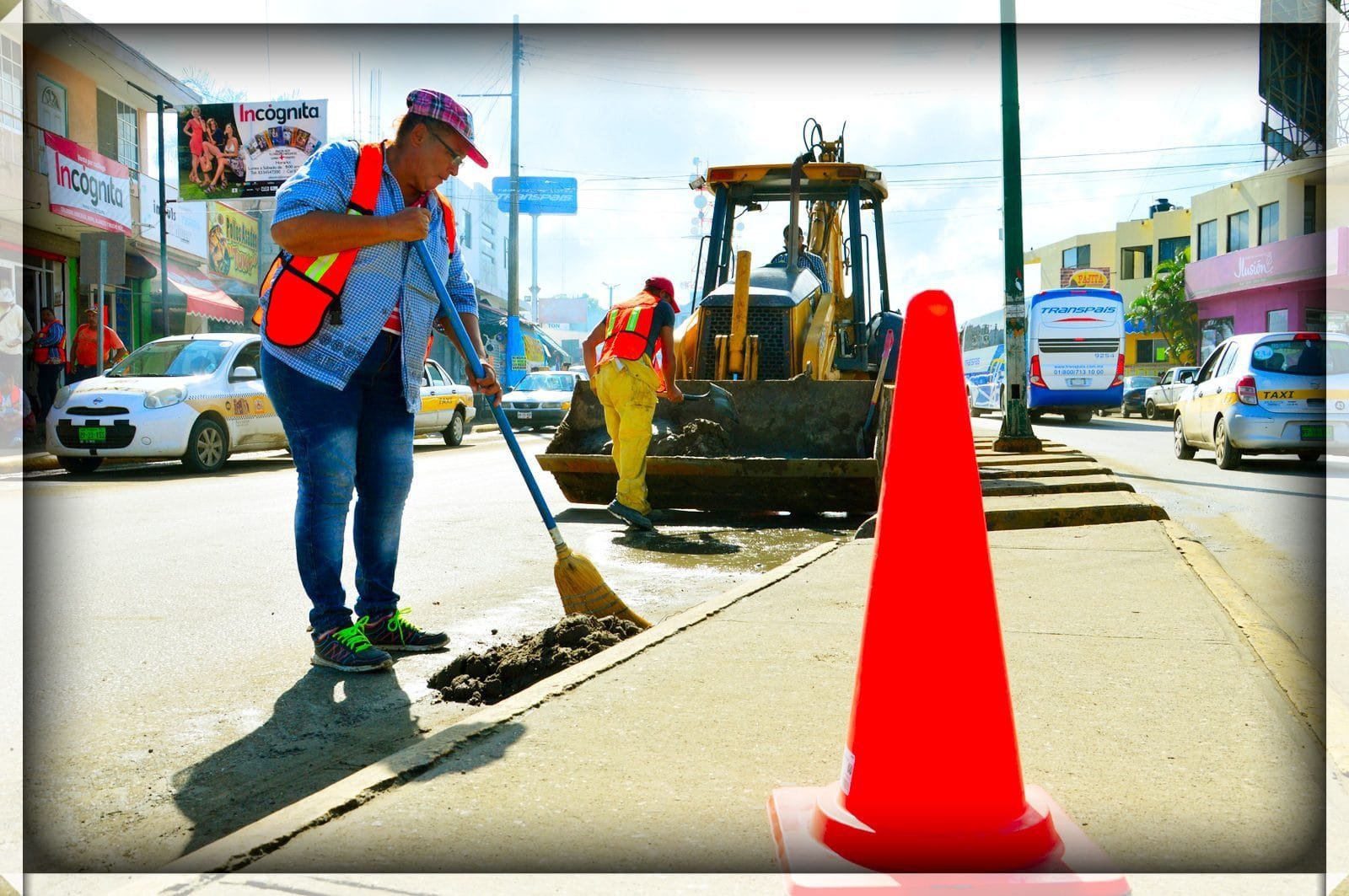 REFUERZA AYUNTAMIENTO DE ALTAMIRA ACCIONES DE LIMPIEZA Y DE RECOLECCIÓN DE BASURA