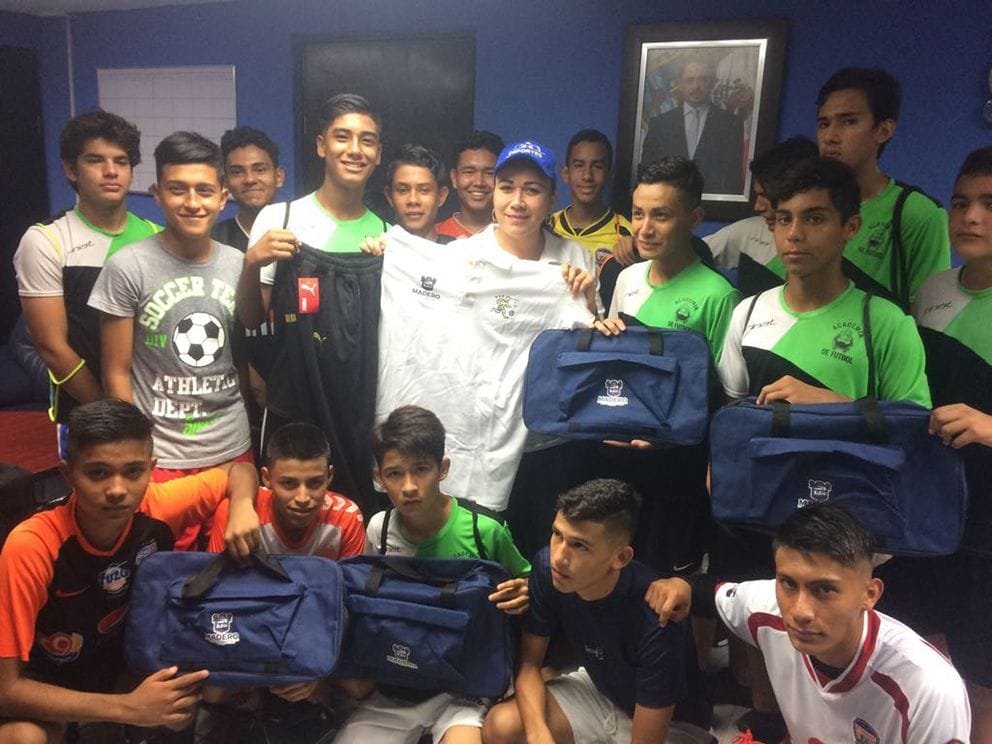 GOBIERNO DE CIUDAD MADERO MOTIVA A FUTBOLISTAS QUE PARTICIPARÁN EN TORNEO NACIONAL JUVENIL SUB 15