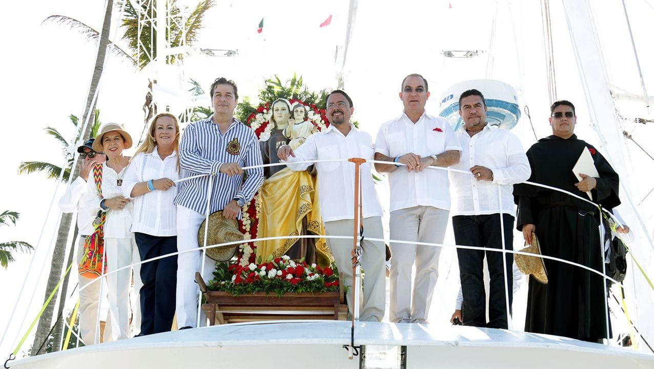 PARTICIPA ALMA LAURA AMPARÁN EN LA CELEBRACIÓN DE LA VIRGEN DEL CARMEN
