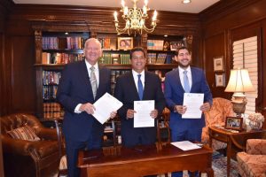 Firma Gobernador acuerdo de intercambio académico con la Universidad Bautista de Houston